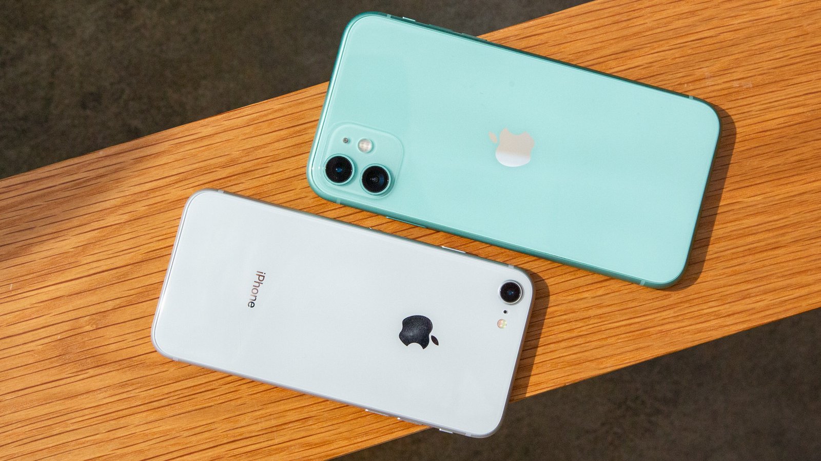 iphone se 2020 with iphone 11