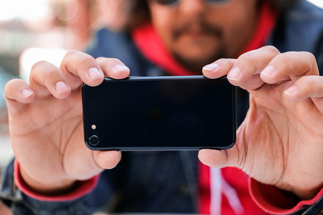 iPhone SE 2022