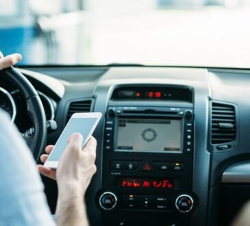 10 Important Things to Avoid While Driving in Dubai