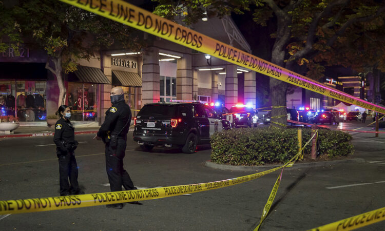 Second person dies after Black Friday shooting at Sacramento mall