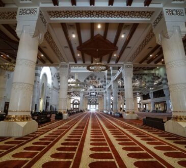 Perform Umrah