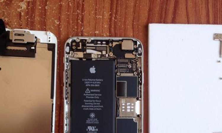 How iPhone Battery Replacements Can Save You Money