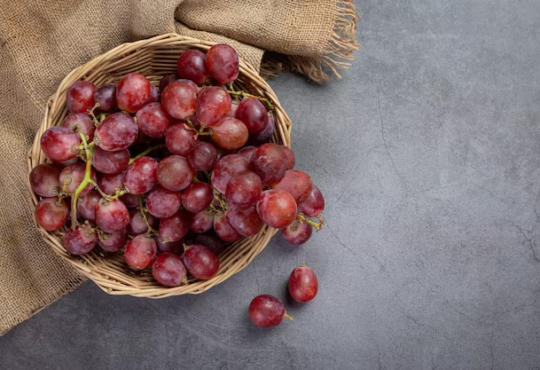 Many Health Benefits of Red Grapes