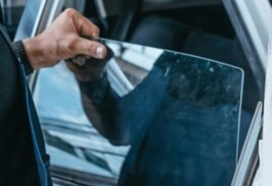 Side rear window glass replacement