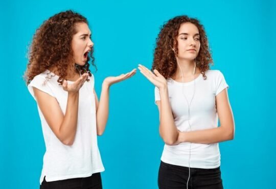 How Toxic Friendships Can Lead to Unhealthy Relationships