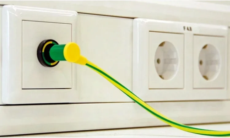 medical electrical connectors