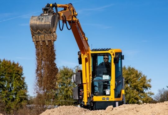 electric mini excavator